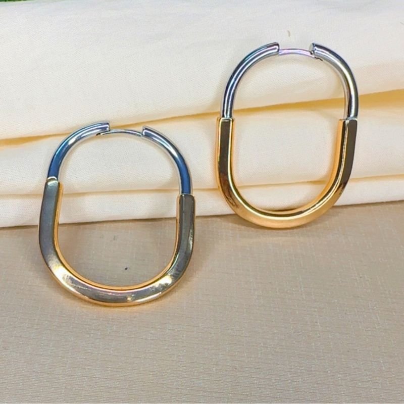 Brinco Argola Oval em Ródio