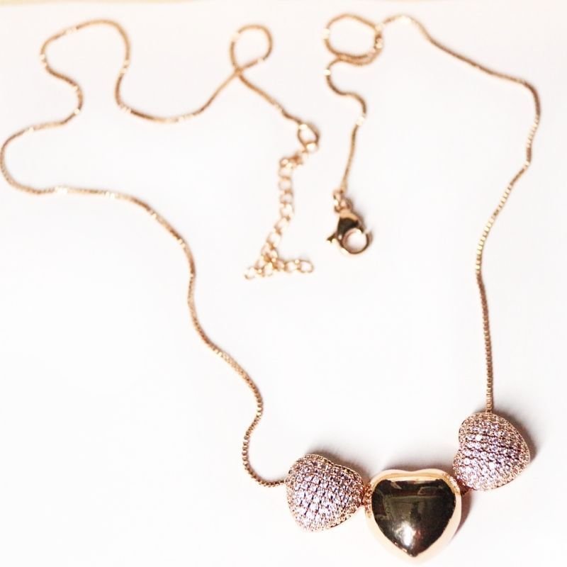 Colar Corações Um Liso e Dois Cravejados