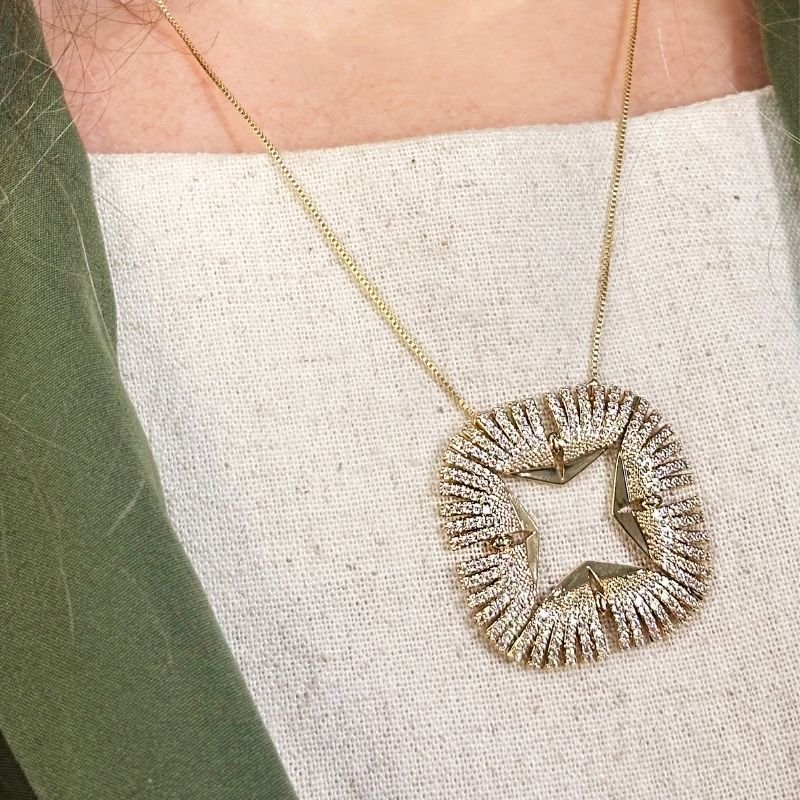 Conjunto Estrela Vazado com Cravação